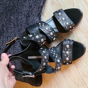 Gorgeous Black Leather Vera Wang Lavendar sz 8 1/2M Studded Platform Heels